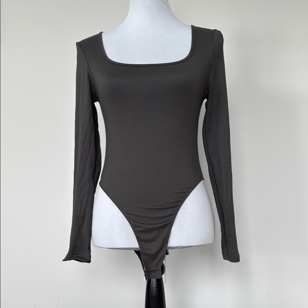 SHEIN Chic Charcoal Long Sleeve Bodysuit Sz‎ XS